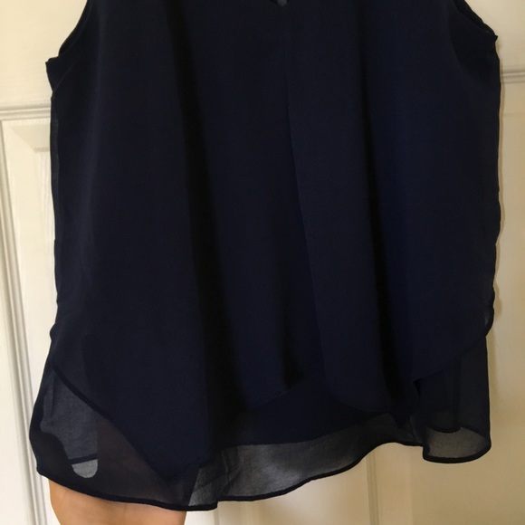 Sleeveless blouse top - Picture 3 of 6